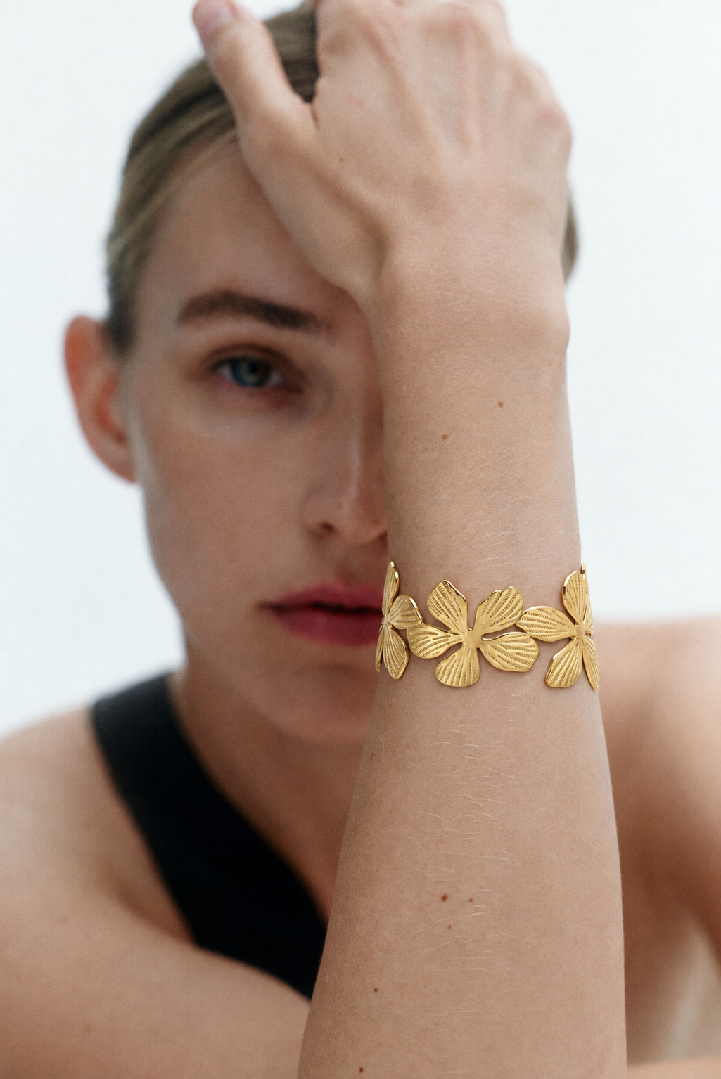 Triple Flower Open Cuff Bracelet – 18K Gold Plated, 32.8mm Wide