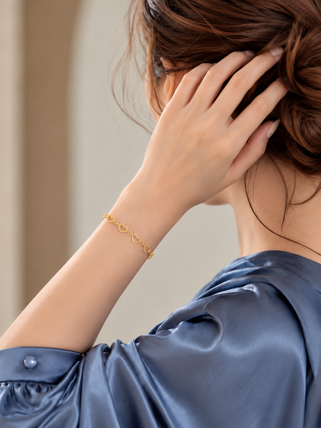 Gold Heart-Shaped Bangle Bracelet – Adjustable 18k Gold Plated