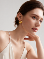 French Retro Square Crystal Stud Earrings – 18K Gold Plated
