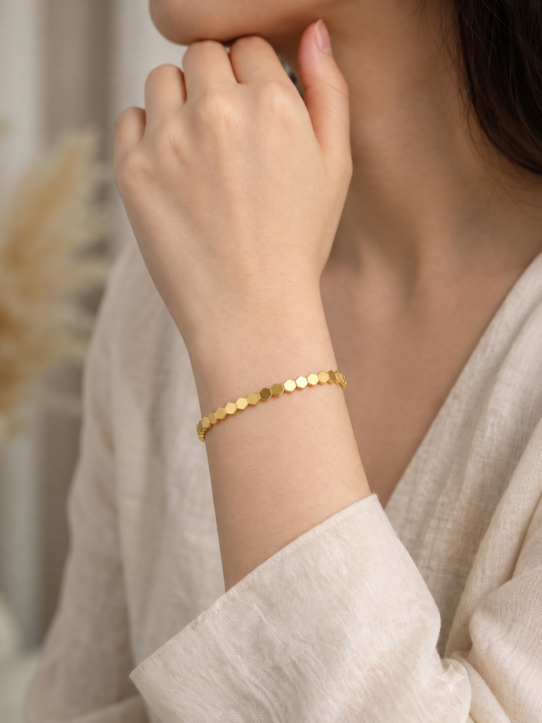 Gold Disc Hard Bracelet – 18k Gold Plated
