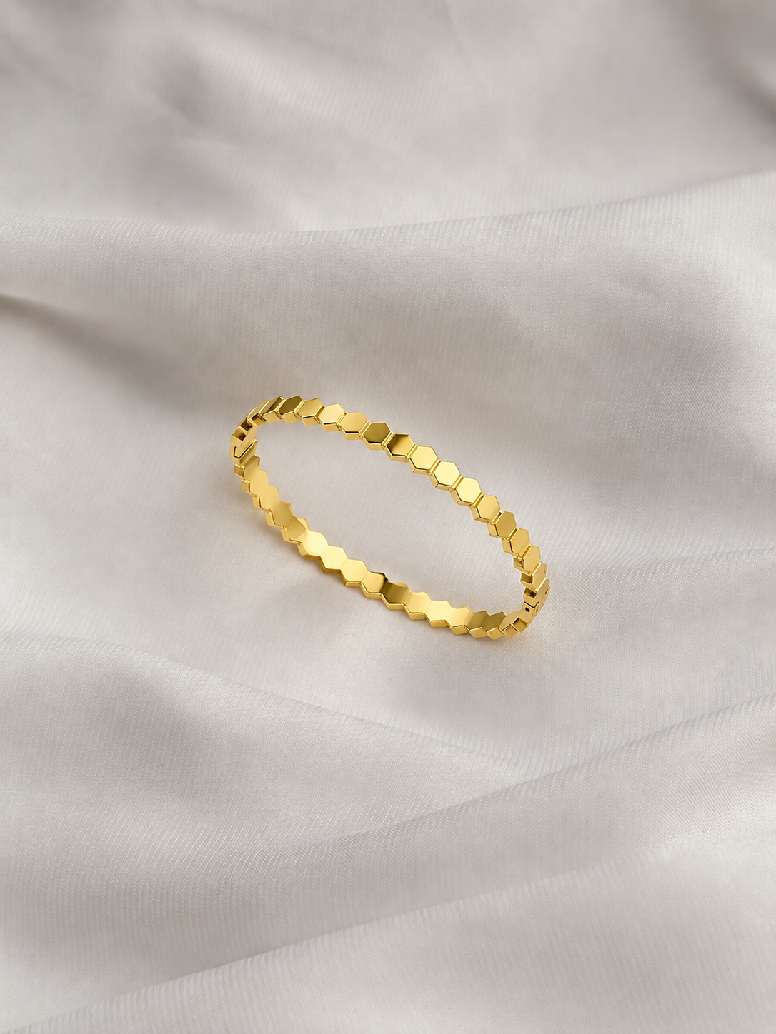 Gold Disc Hard Bracelet – 18k Gold Plated
