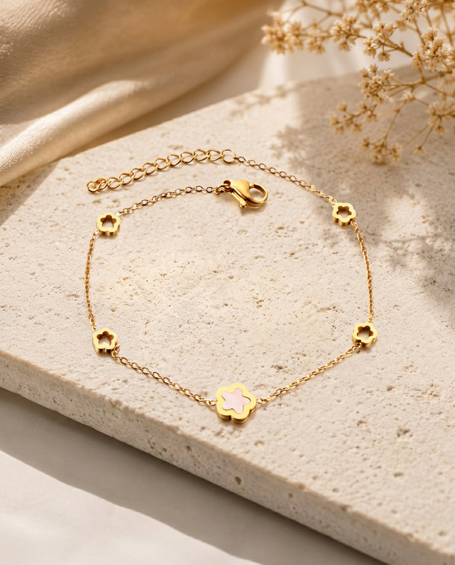 Daisy Stone 18k Gold Plated Bracelet