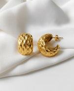 French Retro Square Crystal Stud Earrings – 18K Gold Plated